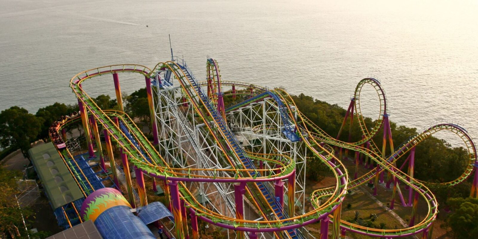 Die schnellste Achterbahn der Welt – Coaster oder Ferrari