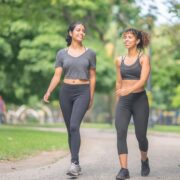 Überraschender Verbrauch von Kalorien beim Gehen von 10 km im Alltag