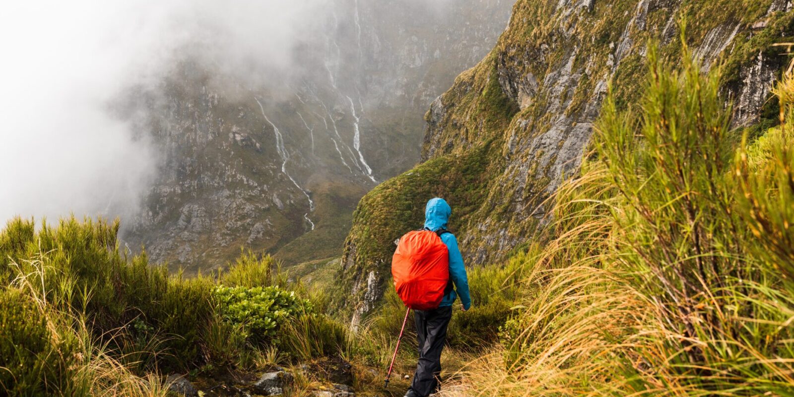 Wandern mit Erkältung Darf man Sport bei Schnupfen, Husten und Co. machen